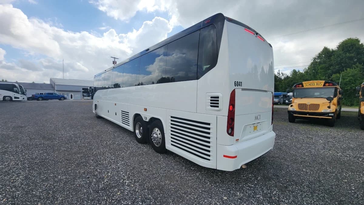 2025 MCI J4500 ADA Coach Bus - Image 4