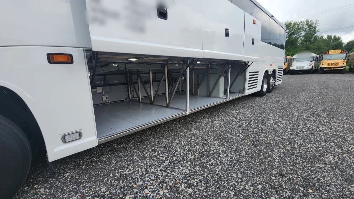 2025 MCI J4500 ADA Coach Bus - Image 21