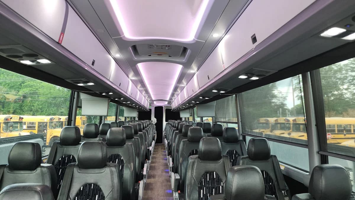 2025 MCI J4500 ADA Coach Bus - Image 9