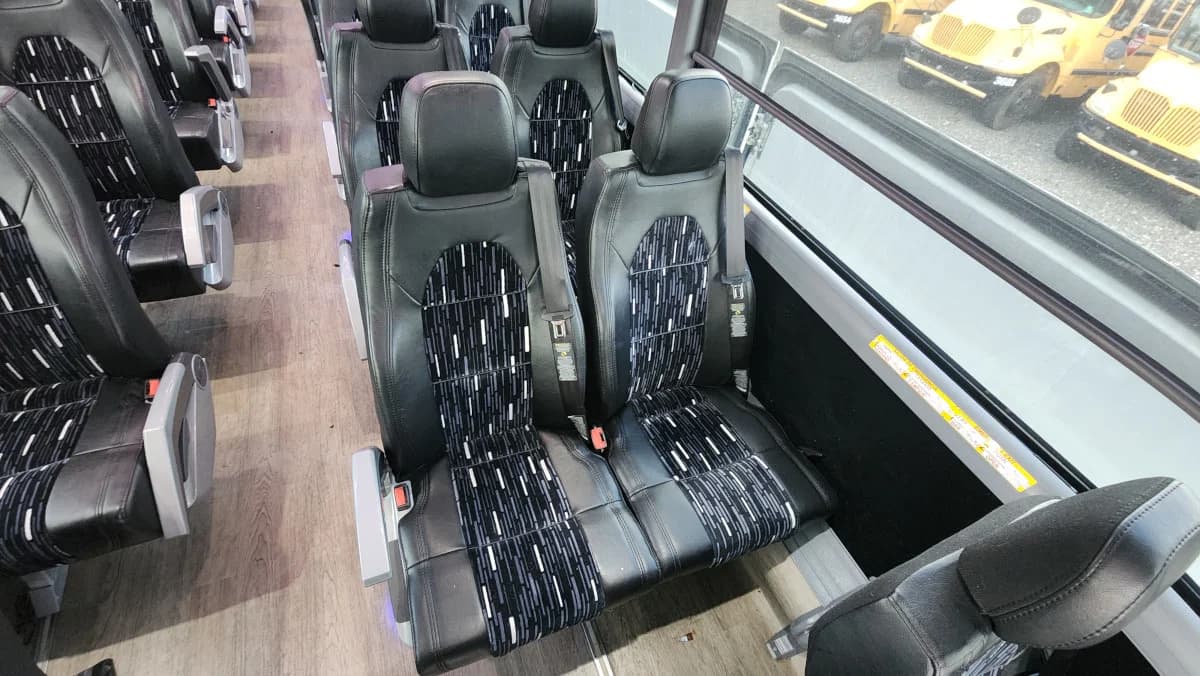2025 MCI J4500 ADA Coach Bus - Image 10