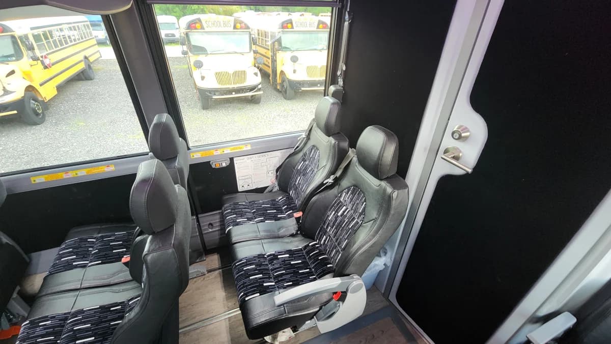 2025 MCI J4500 ADA Coach Bus - Image 13