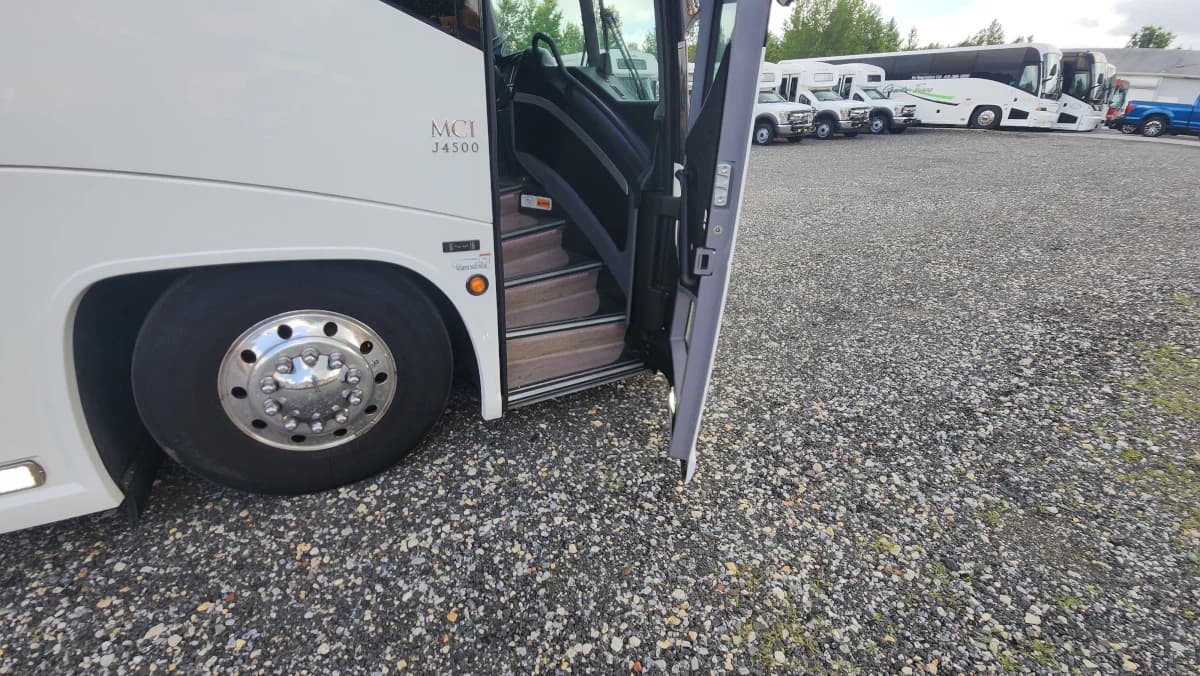 2025 MCI J4500 ADA Coach Bus - Image 6