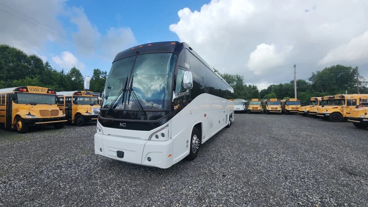 2025 MCI J4500 ADA Coach Bus - Image 32