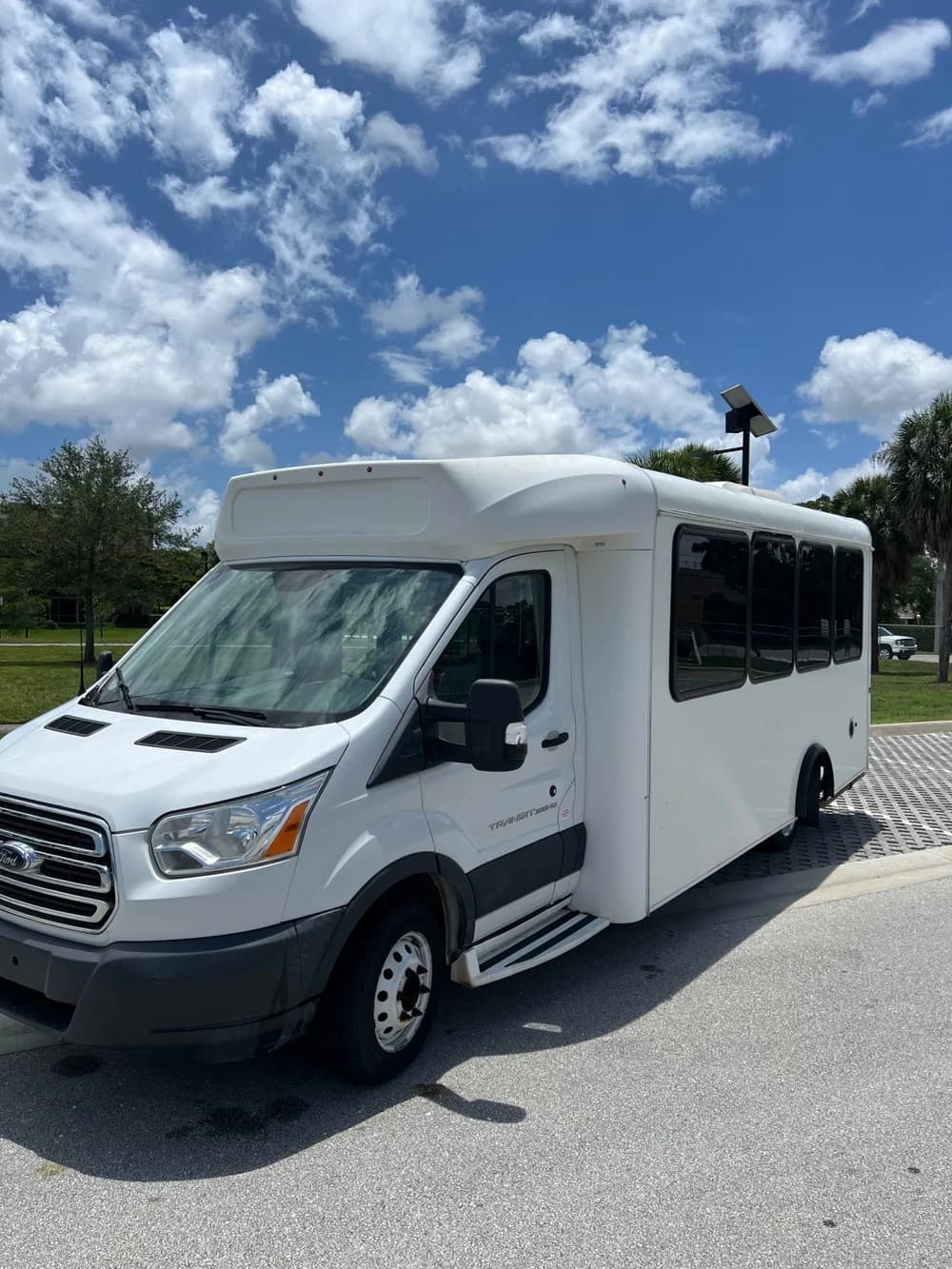2018 Ford Transit 350HD - Image 17