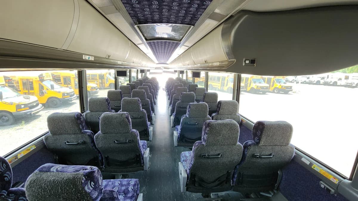 2007 MCI J4500 Coach Bus  - Image 16