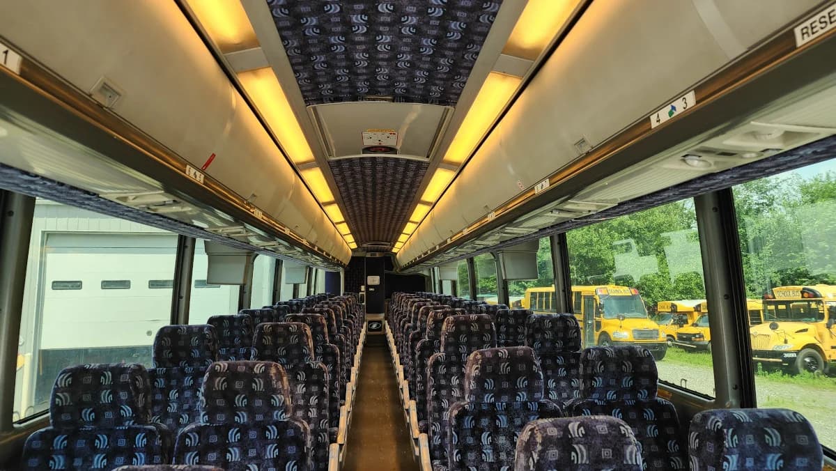 2007 MCI J4500 Coach Bus  - Image 19