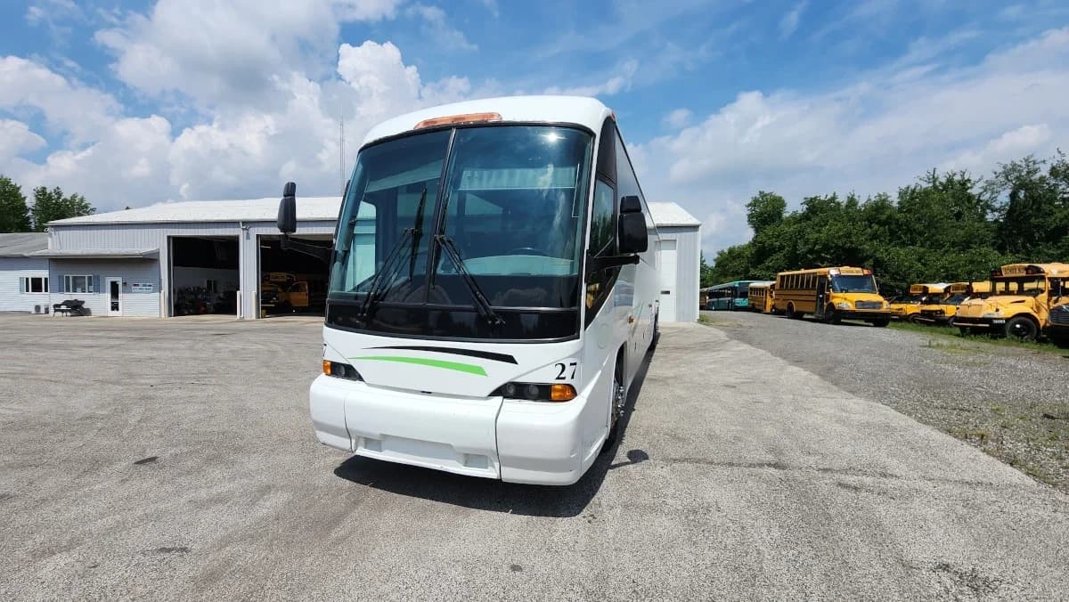2007 MCI J4500 Coach Bus  - Image 24