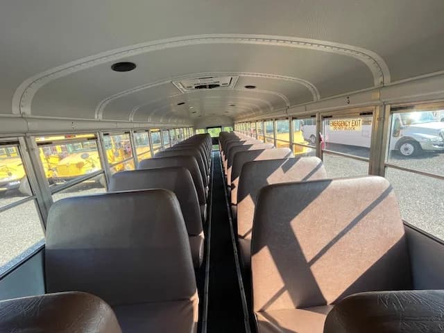 2017 THOMAS FE 84 Passenger - Image 12