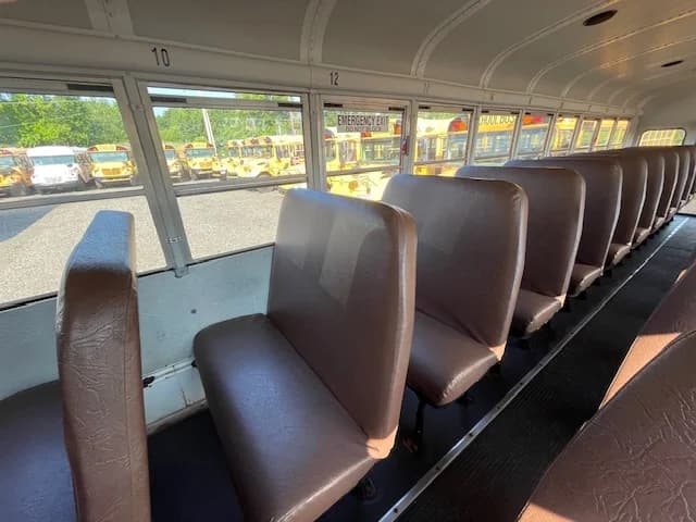 2017 THOMAS FE 84 Passenger - Image 11