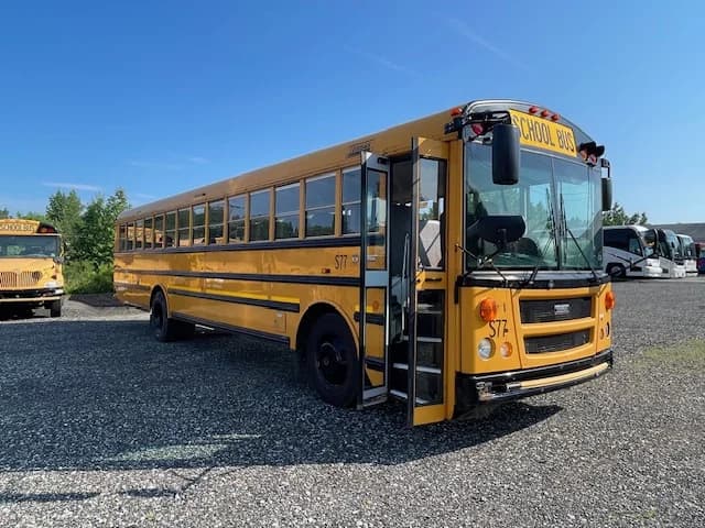 2017 THOMAS FE 84 Passenger - Image 4