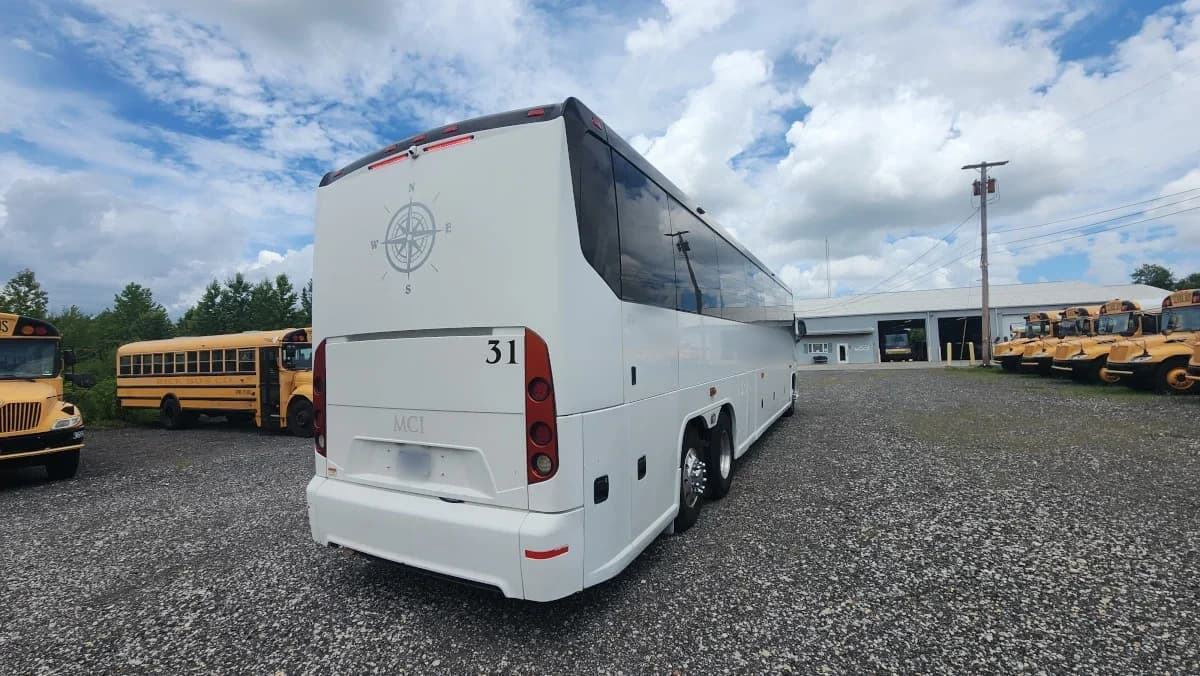 2018 MCI J4500 ADA Coach Bus - Image 31
