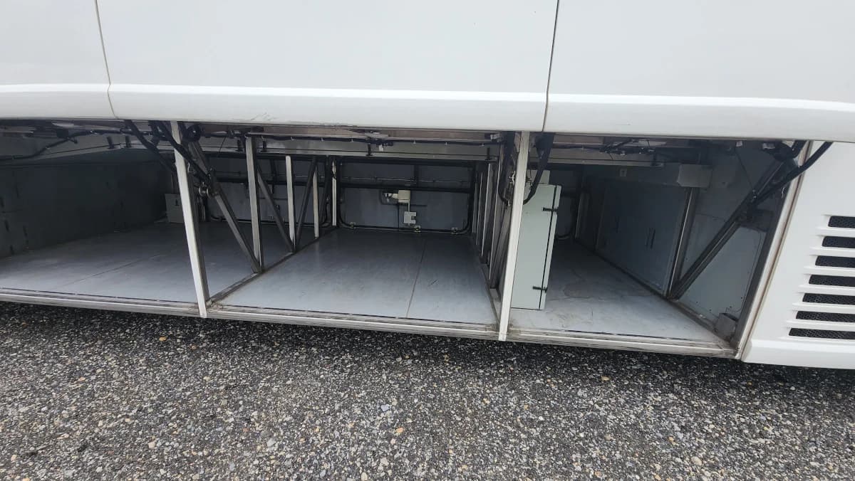 2018 MCI J4500 ADA Coach Bus - Image 19
