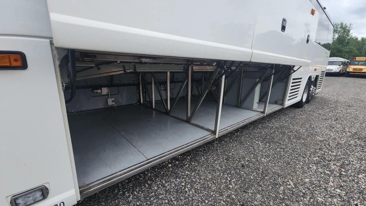 2018 MCI J4500 ADA Coach Bus - Image 20