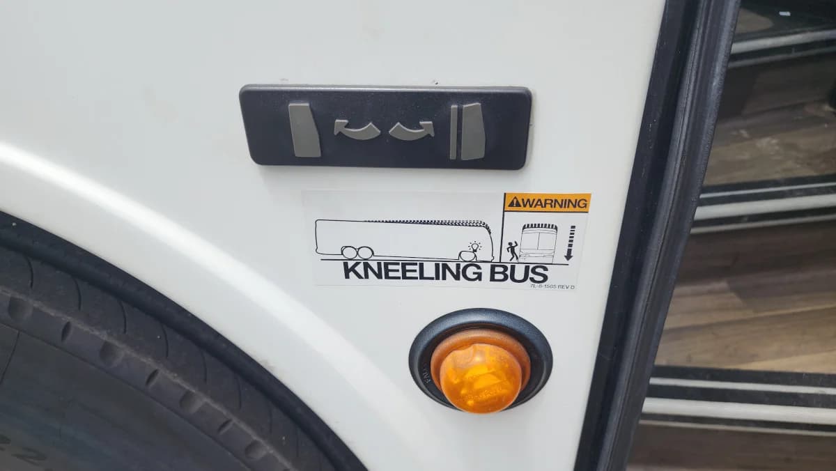 2018 MCI J4500 ADA Coach Bus - Image 41