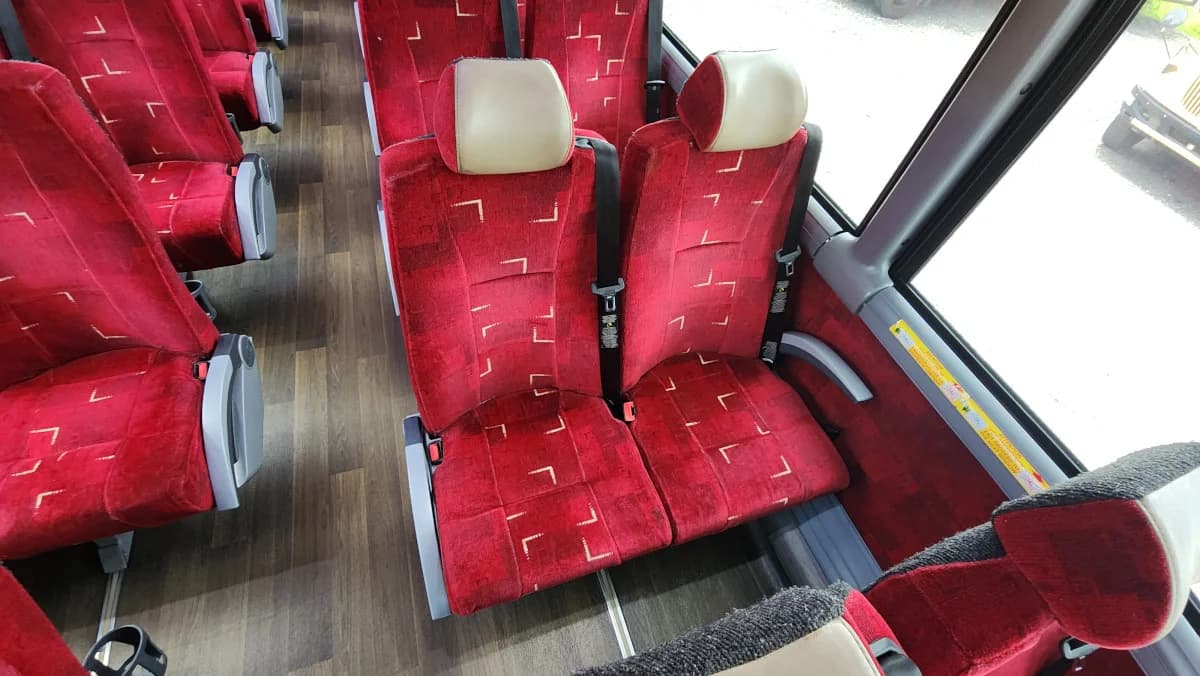 2018 MCI J4500 ADA Coach Bus - Image 8