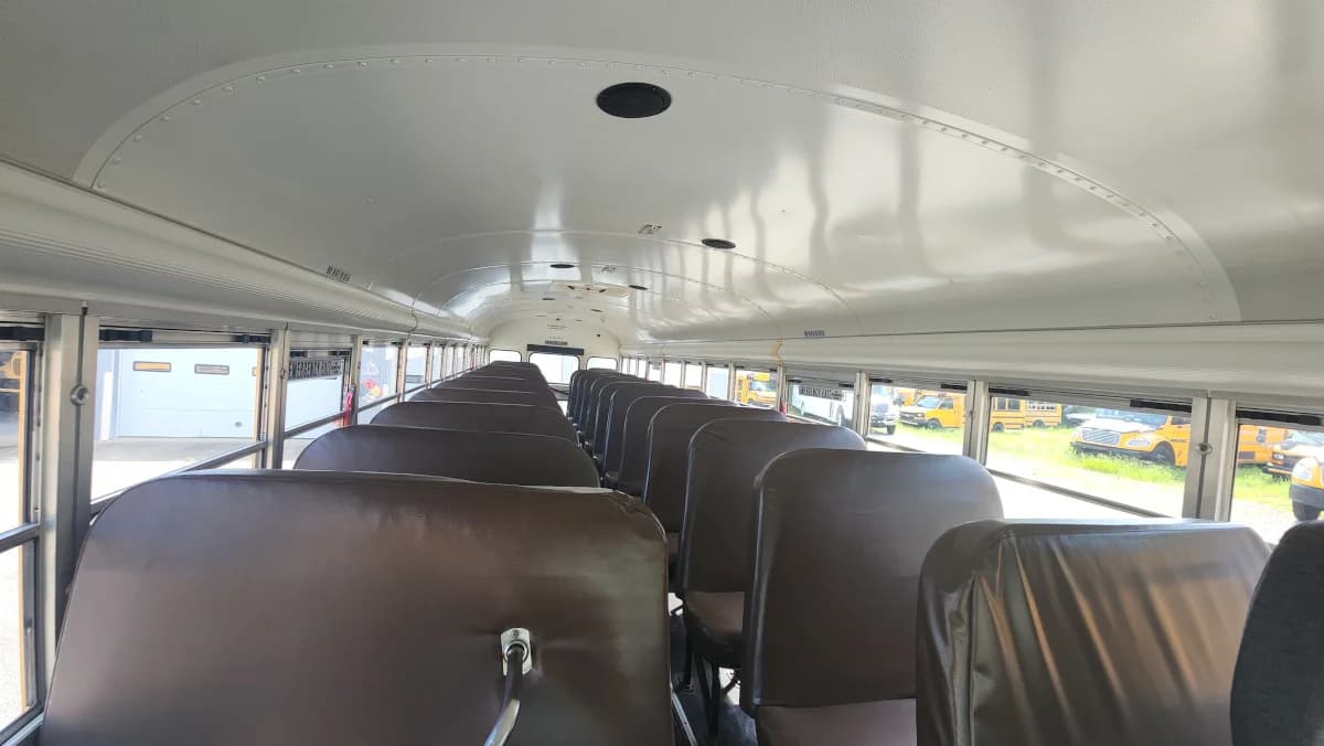 2013 Bluebird All American 71 Passenger Flat Nose - Image 7