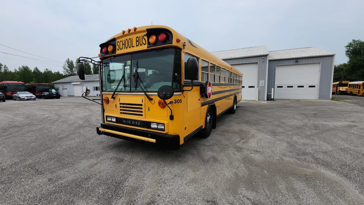 2013 Bluebird All American 71 Passenger Flat Nose - Image 17