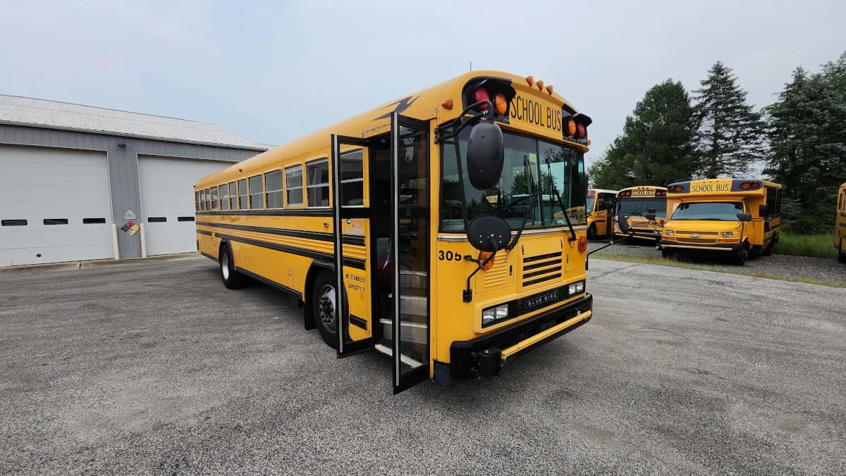 2013 Bluebird All American 71 Passenger Flat Nose - Image 19