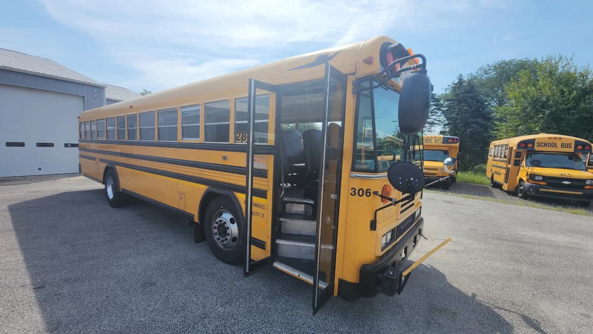 2013 Bluebird All American 71 Passenger Flat Nose - Image 19
