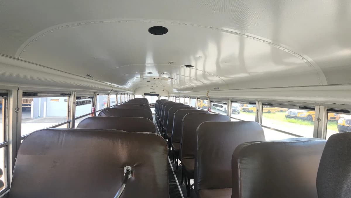 2013 Bluebird All American 71 Passenger Flat Nose - Image 7