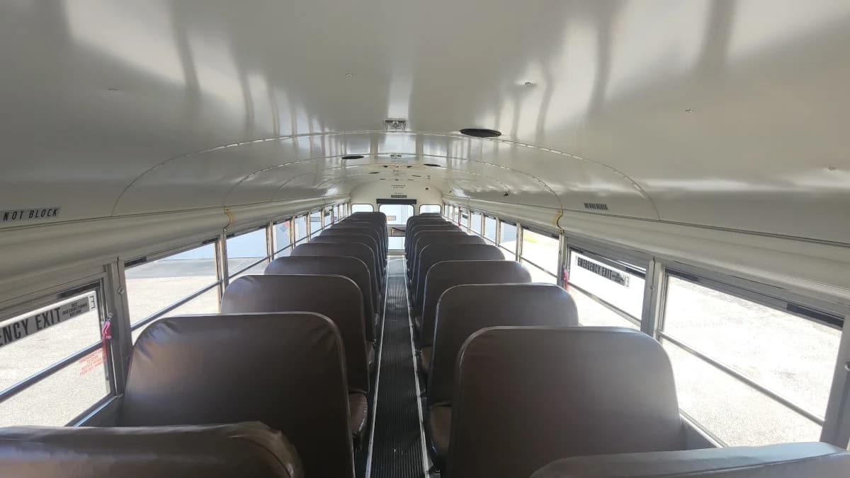 2013 Bluebird All American 71 Passenger Flat Nose - Image 8