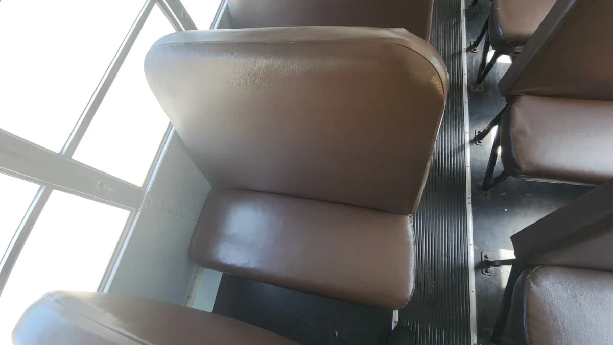 2013 Bluebird All American 71 Passenger Flat Nose - Image 10