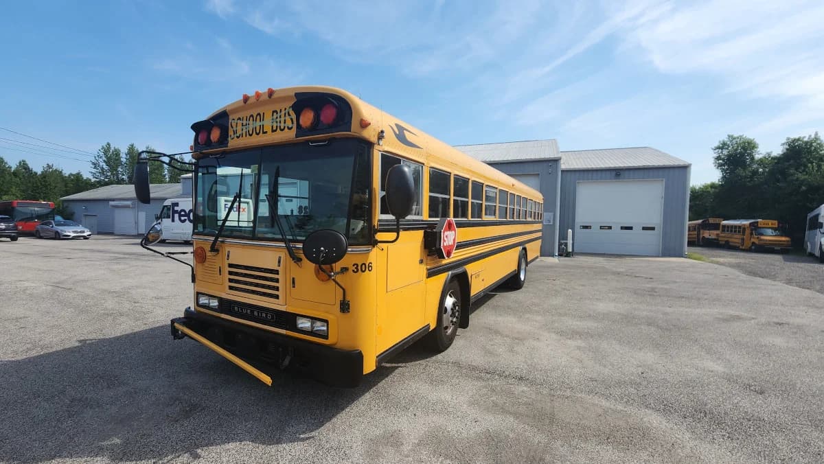 2013 Bluebird All American 71 Passenger Flat Nose - Image 15