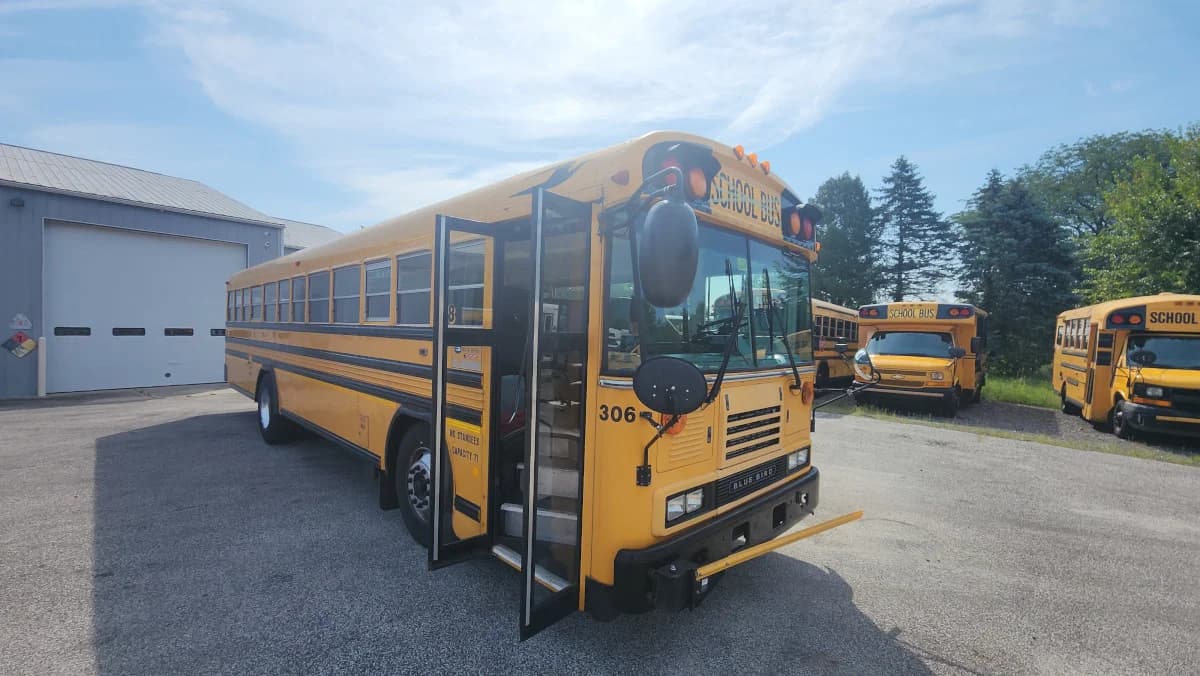 2013 Bluebird All American 71 Passenger Flat Nose - Image 18