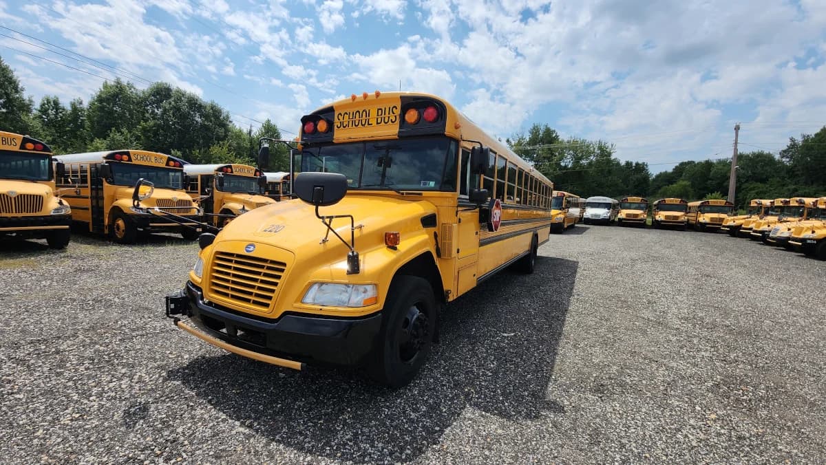 2014 Blue Bird Vision 72 Passenger - Image 17