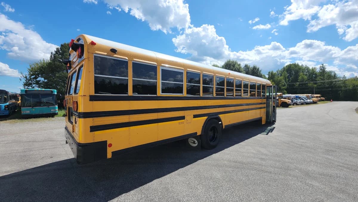 2014 Blue Bird Vision 72 Passenger - Image 3
