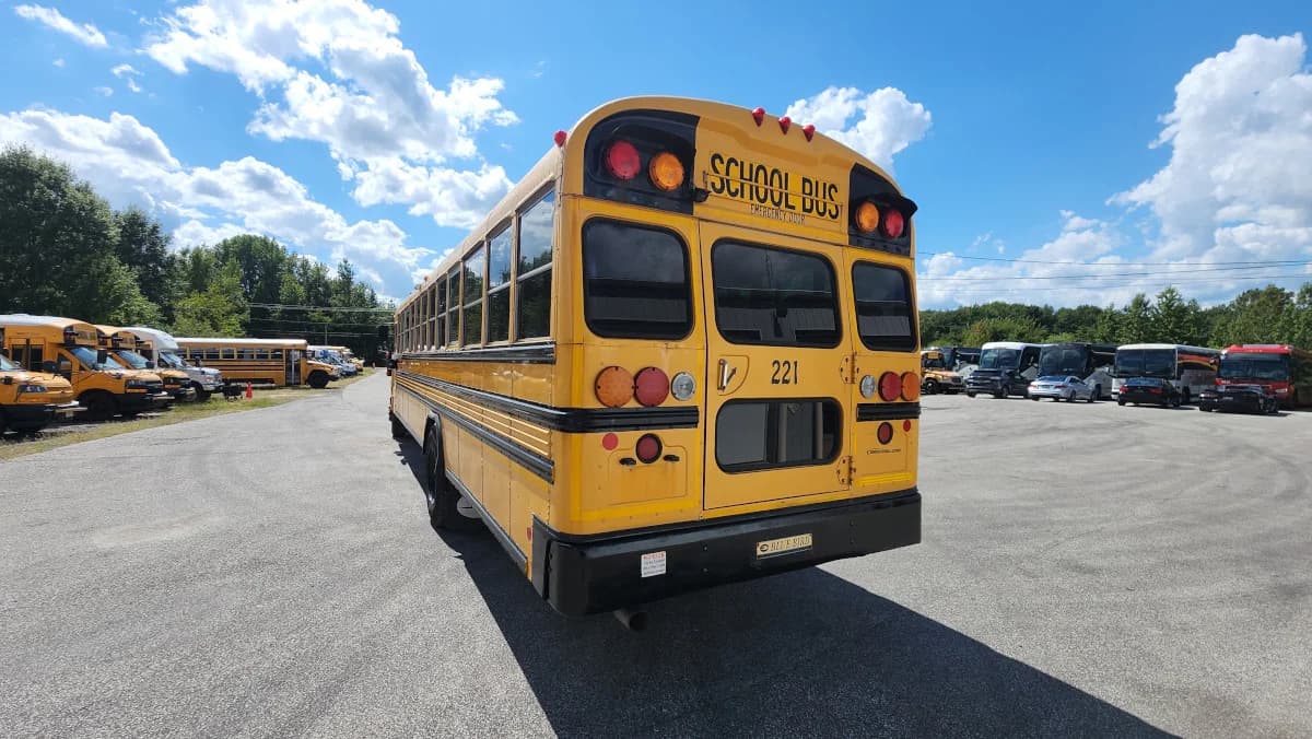 2014 Blue Bird Vision 72 Passenger - Image 19