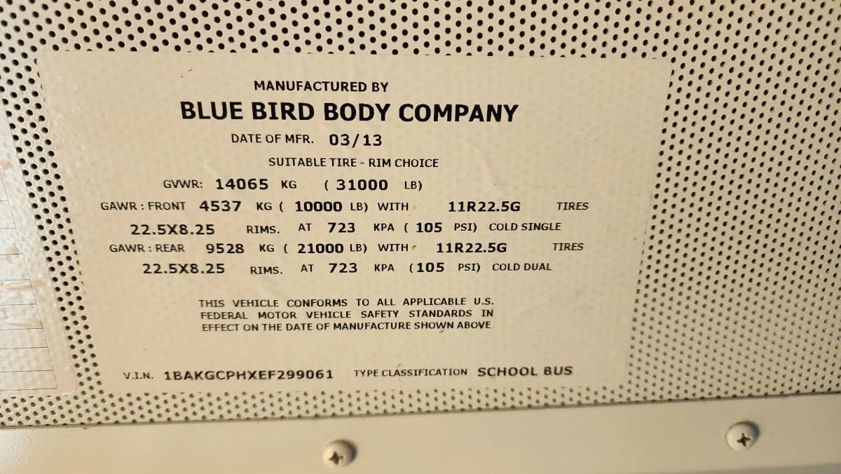2014 Blue Bird Vision 72 Passenger - Image 23