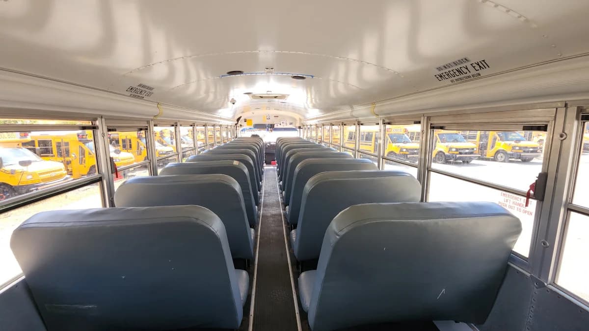 2014 Blue Bird Vision 72 Passenger - Image 10