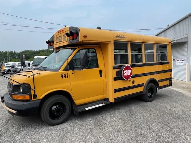 2015 CHEVROLET C4500 Thomas - Image 15