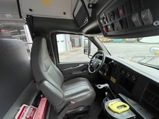 2015 CHEVROLET C4500 Thomas - Image 7