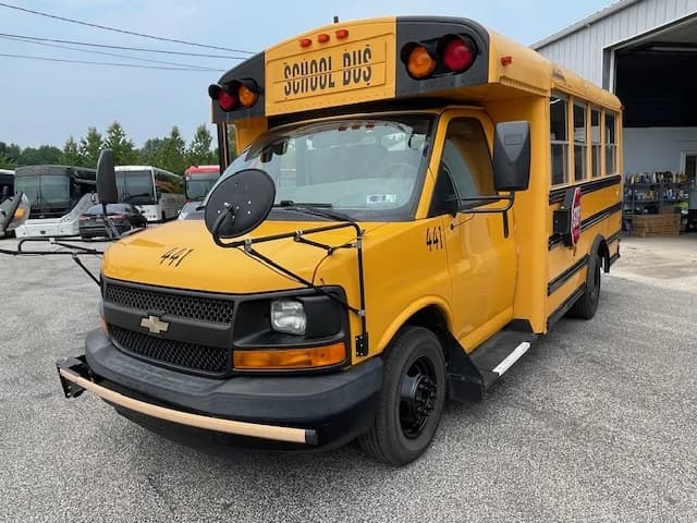 2015 CHEVROLET C4500 Thomas - Image 19