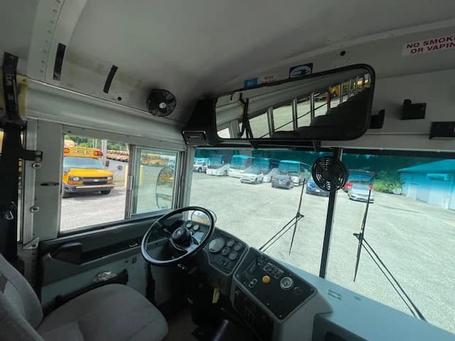 2006 Blue Bird FE All American - Image 12