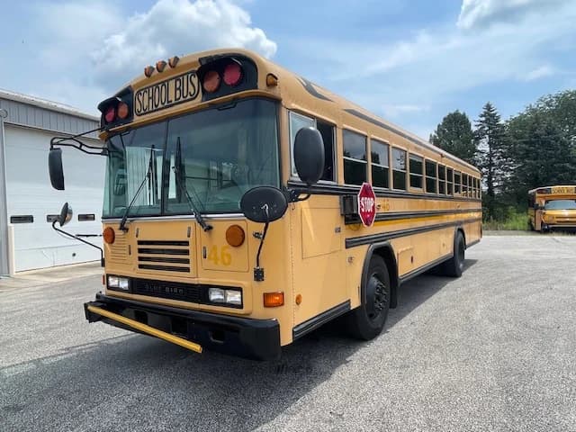2006 Blue Bird FE All American - Image 2
