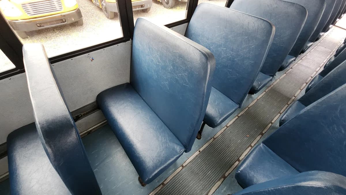 2017 Thomas C2 72 Passenger  - Image 8