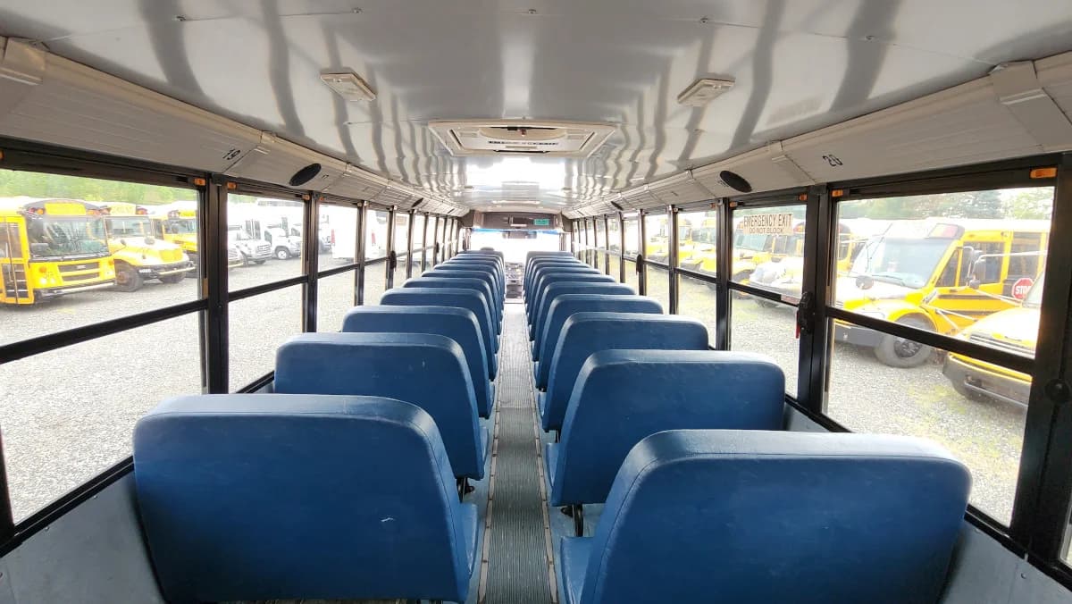 2017 Thomas C2 72 Passenger  - Image 10