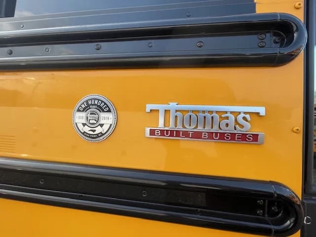 2017 Freightliner Thomas C2 72 Passenger - Image 5