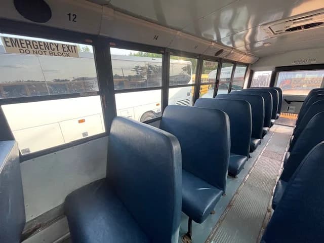 2017 Freightliner Thomas C2 72 Passenger - Image 9