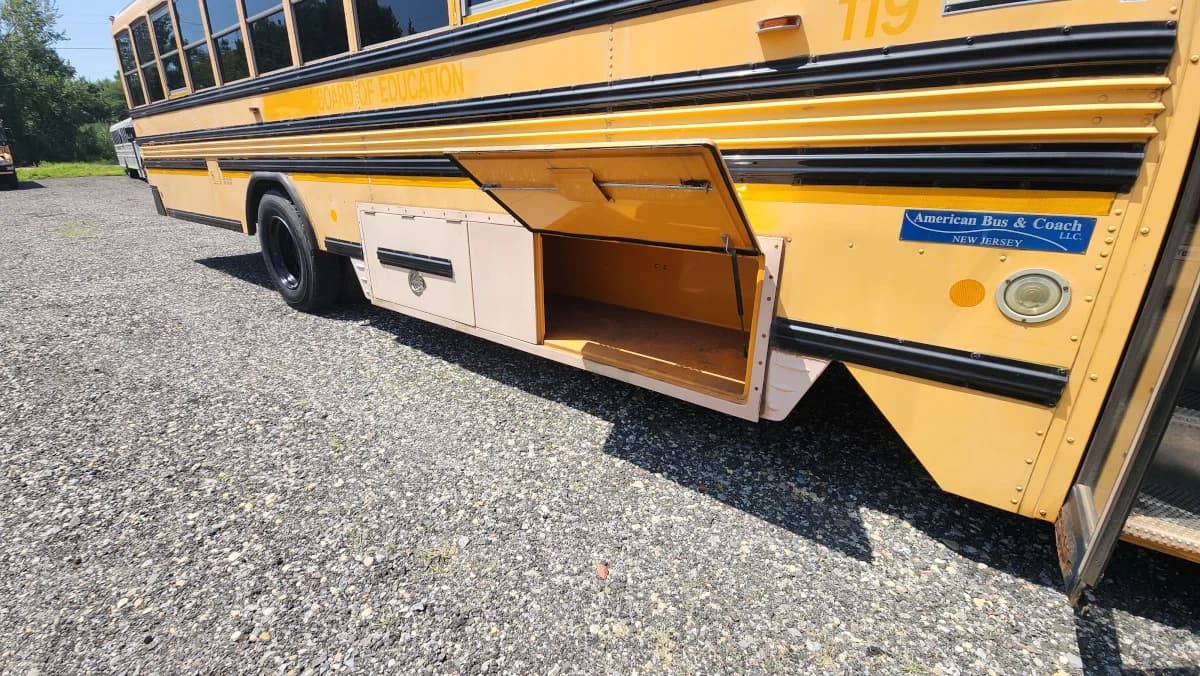2011 Blue Bird Vision A/C  - Image 13