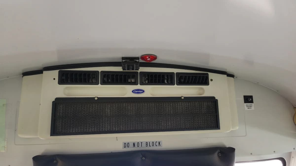 2011 Blue Bird Vision A/C  - Image 11