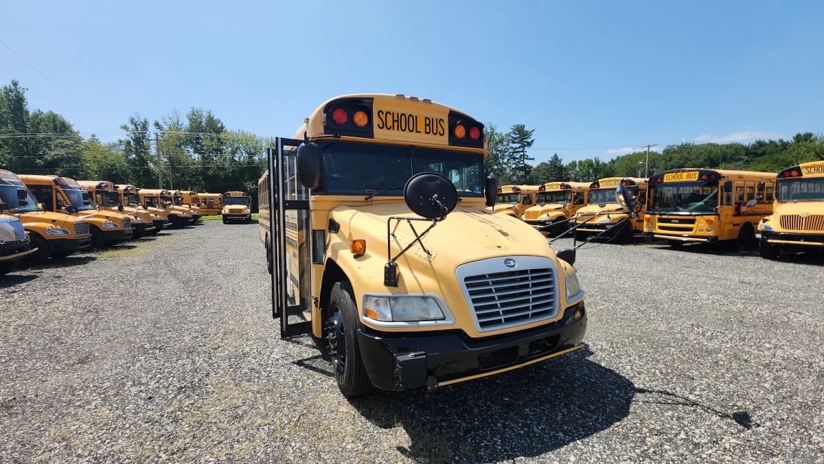 2011 Blue Bird Vision A/C  - Image 21
