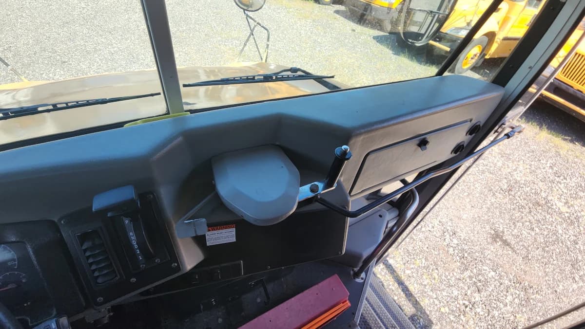 2009 Blue Bird Vision A/C - Image 14