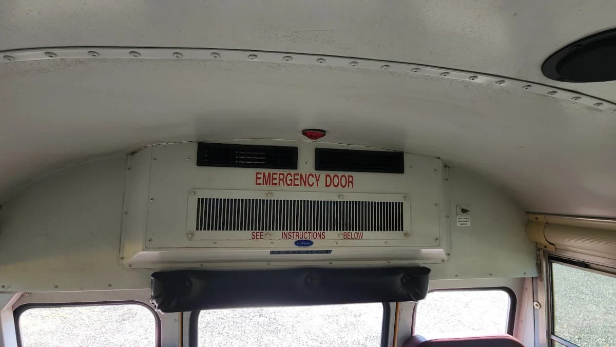2009 Blue Bird Vision A/C - Image 12