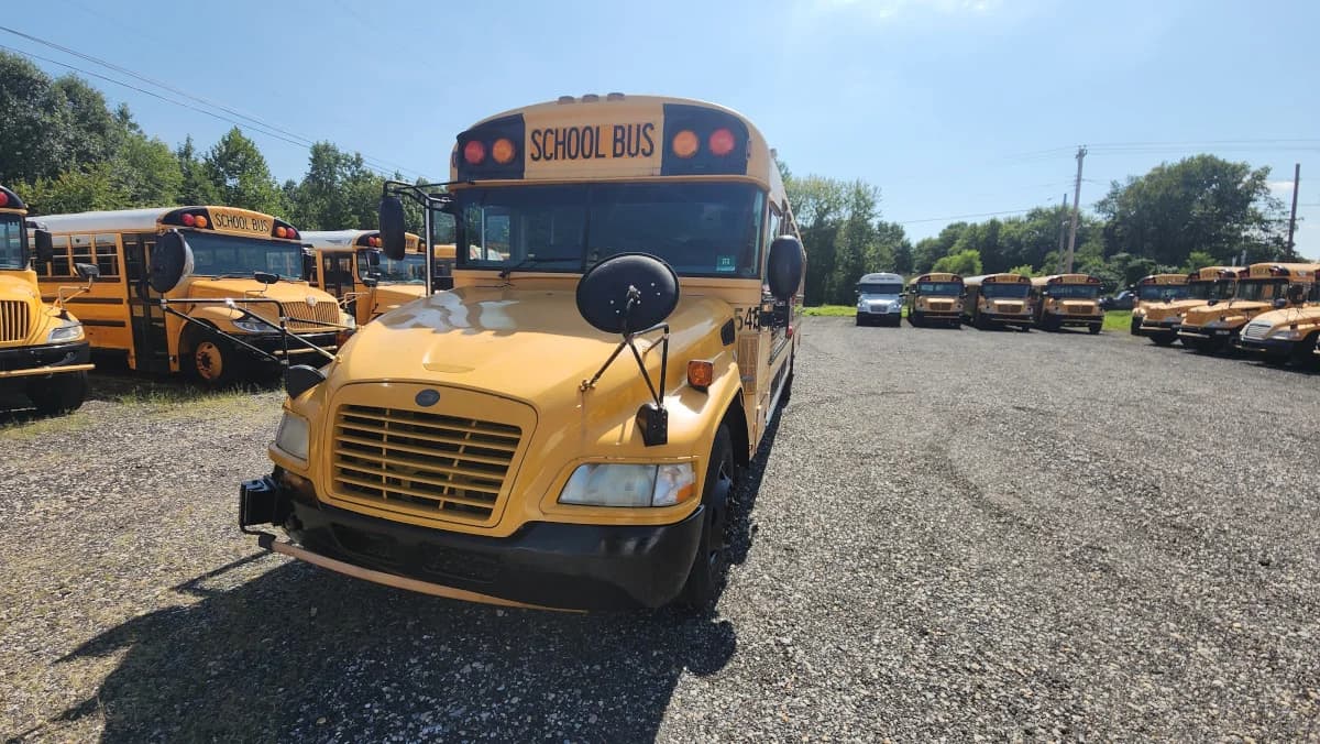 2009 Blue Bird Vision A/C - Image 21