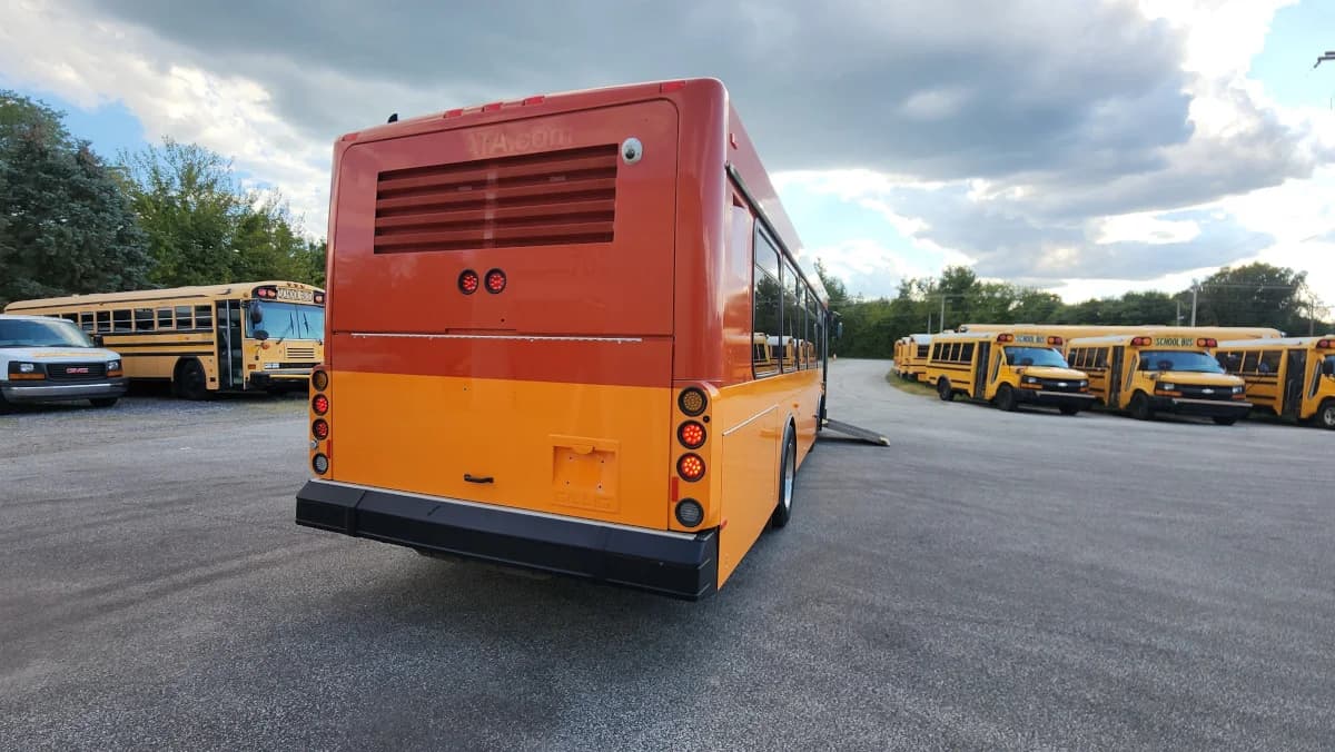 2005 GILLIG Low Floor 28 FT Transit - Image 22