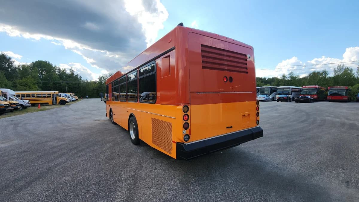 2005 GILLIG Low Floor 28 FT Transit - Image 23